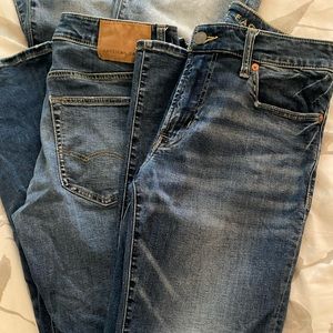 New men’s American Eagle Jeans 2 pairs